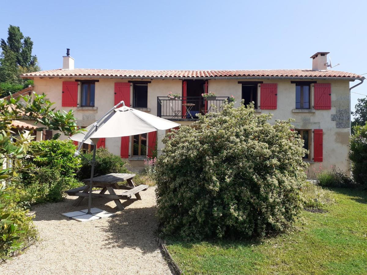 Maison Charentaise Les Essards  Exterior photo