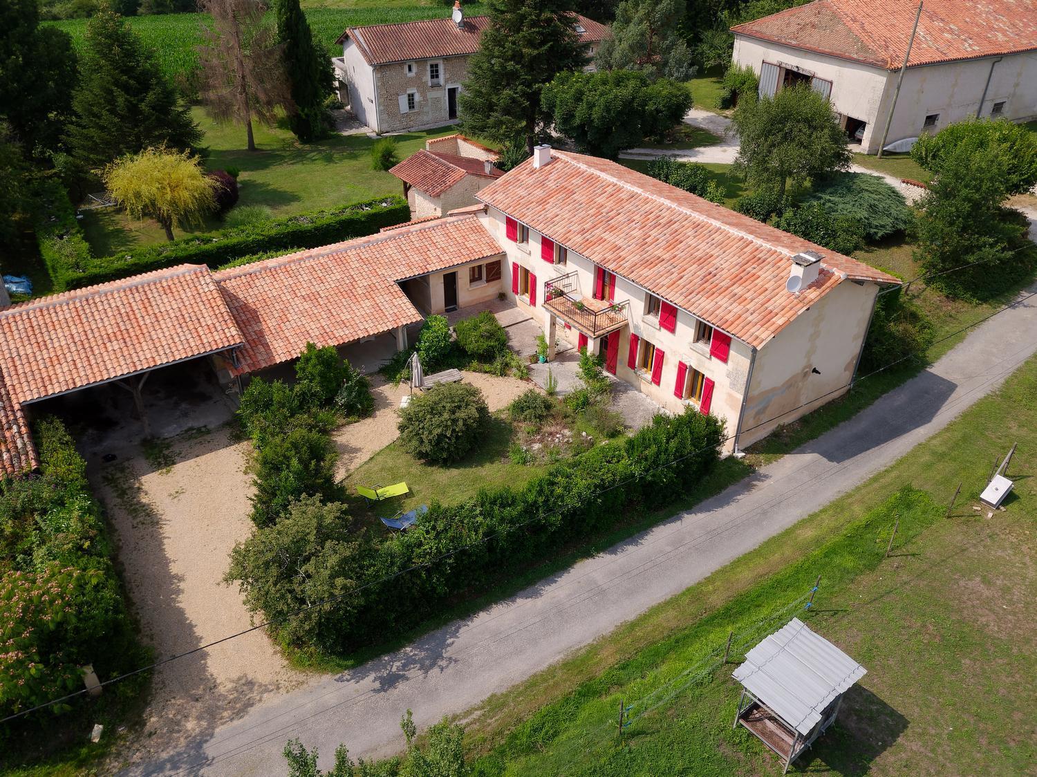 Maison Charentaise Les Essards  Exterior photo